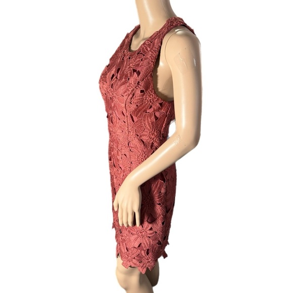 ASTR The Label Rust Floral Lace Sleeveless Mini Bodycon Dress Sheath Womens Sz S - Picture 3 of 9